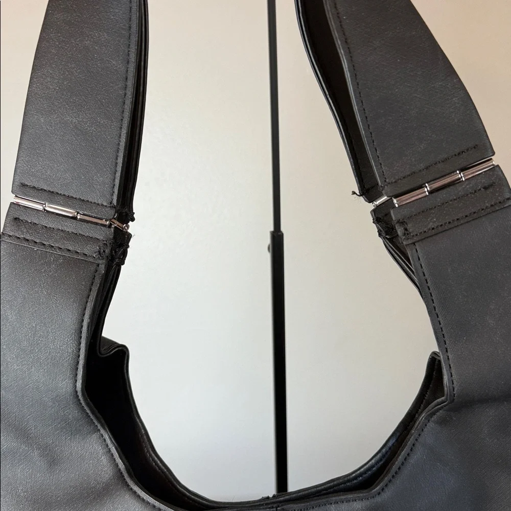Calvin Klein Kylee Tote Bag - Picture 5 of 11